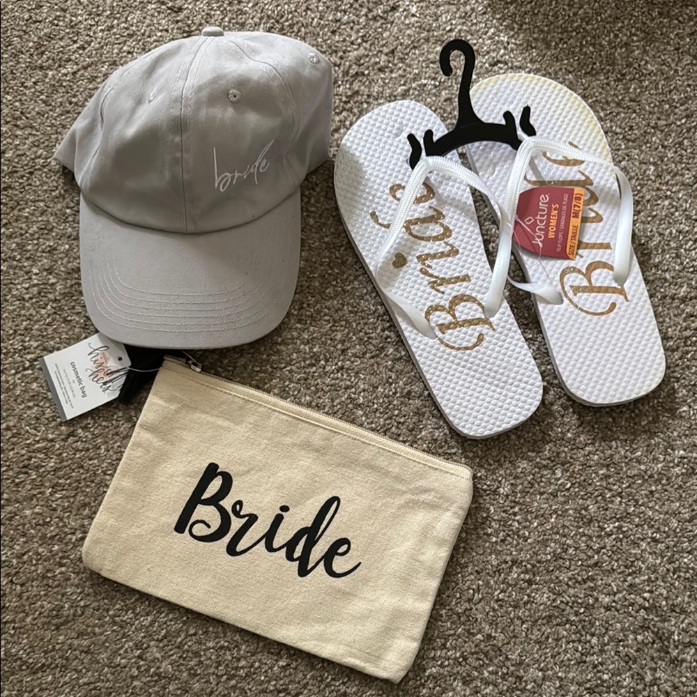 Bride Hat, Flip Flops & Pouch Set in White and Cream